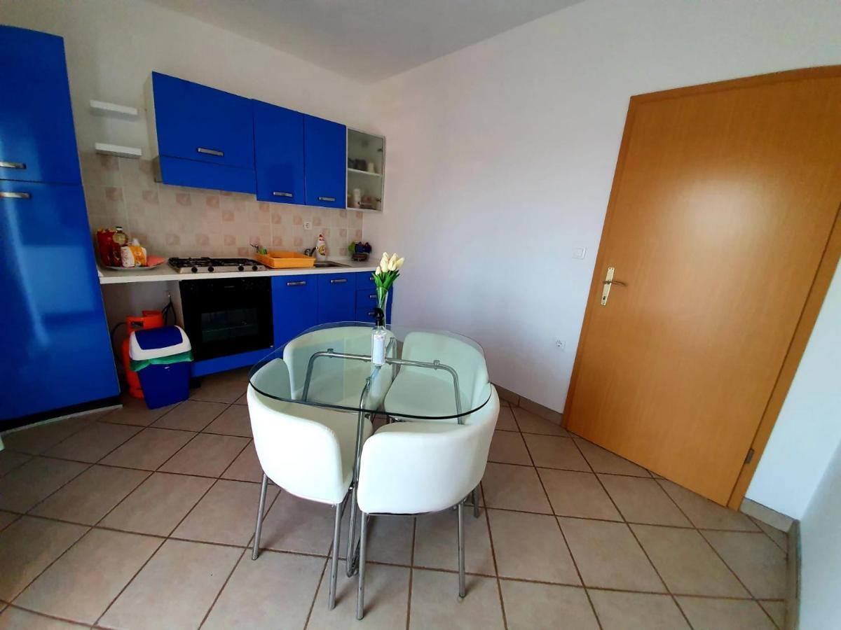 Apartmani Desnica Kruševo Esterno foto