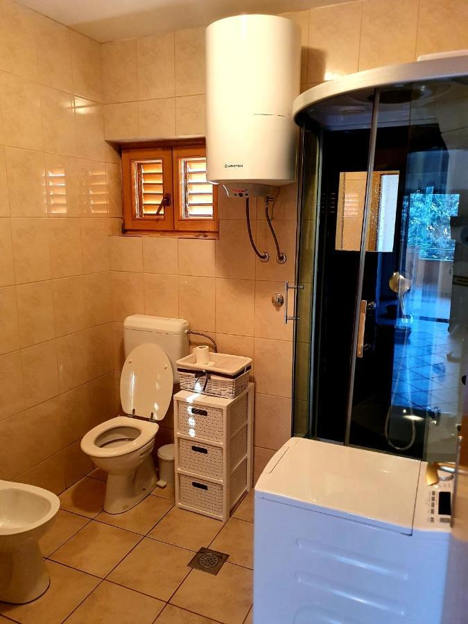 Apartmani Desnica Kruševo Esterno foto