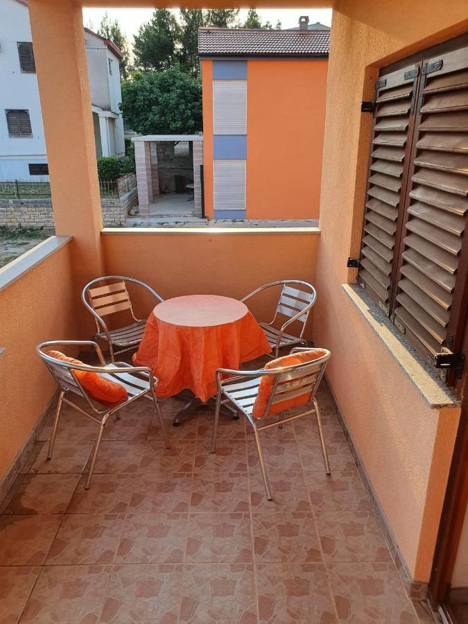 Apartmani Desnica Kruševo Esterno foto