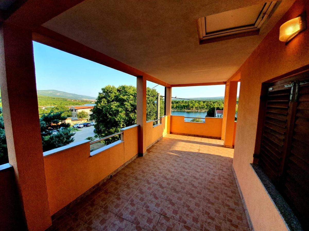 Apartmani Desnica Kruševo Esterno foto