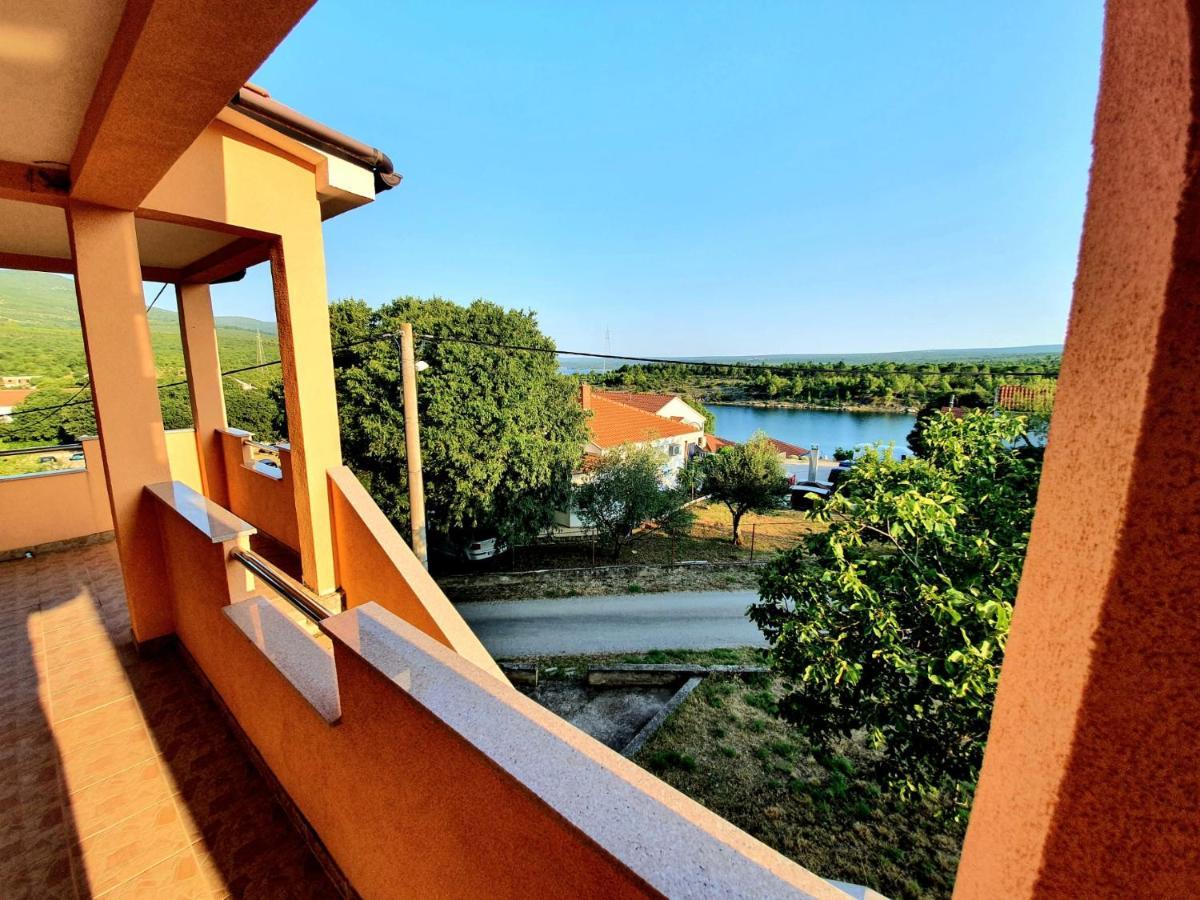 Apartmani Desnica Kruševo Esterno foto